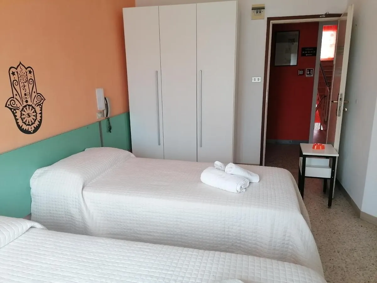 Hotel Nova Dhely Rimini 3*,  Itálie