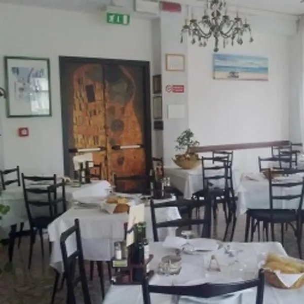 Hotel Nova Dhely Римини 3*,