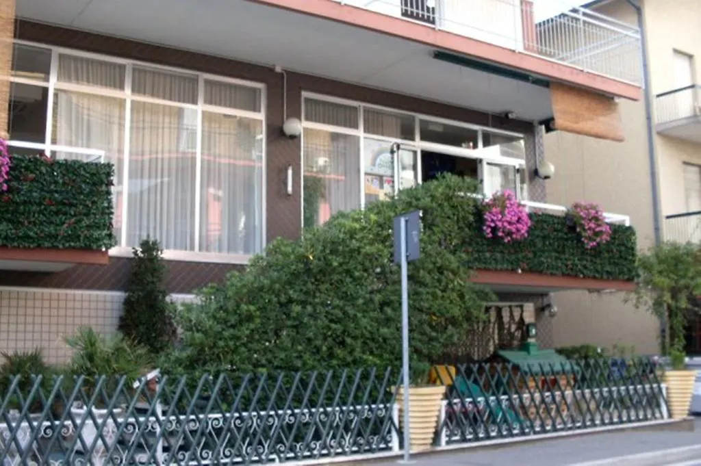 Hotel Nova Dhely Rimini 3*,